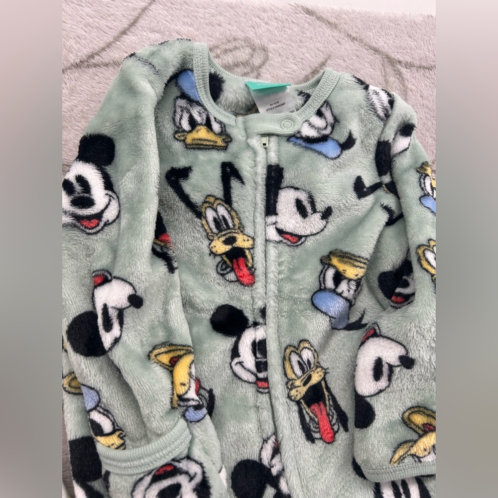 Disney Baby Sleepers Bundle 3-6M 6M Mickey Pooh Footed Pajamas - Picture 5 of 7